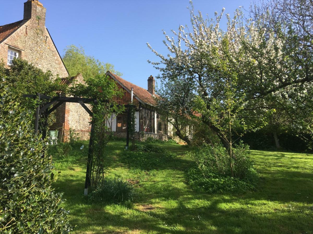 Le Clos Dessyag Montcavrel Exterior foto